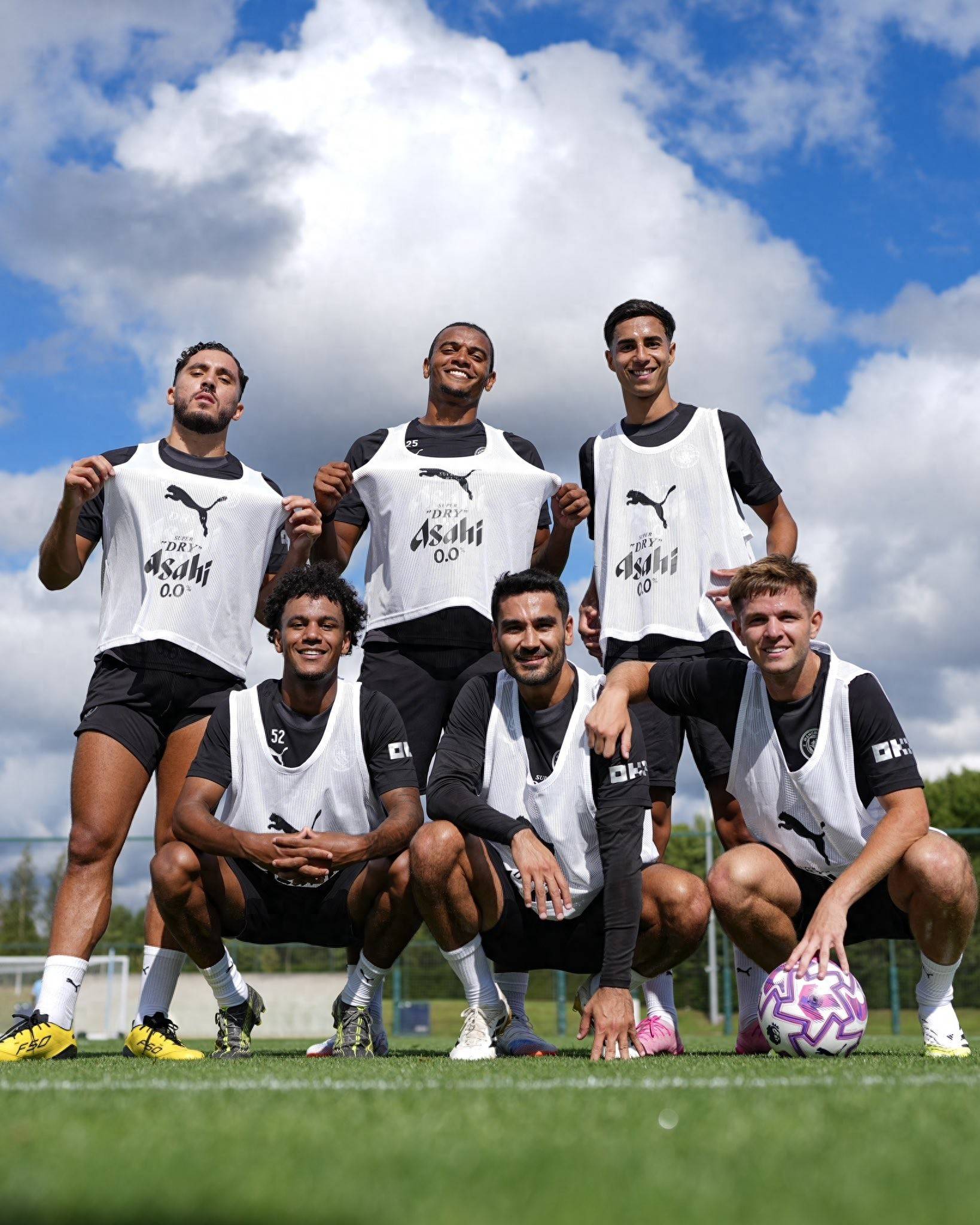 记者：赫伊森等5名后卫缺席皇马训练，阿森西奥遭遇病毒感染