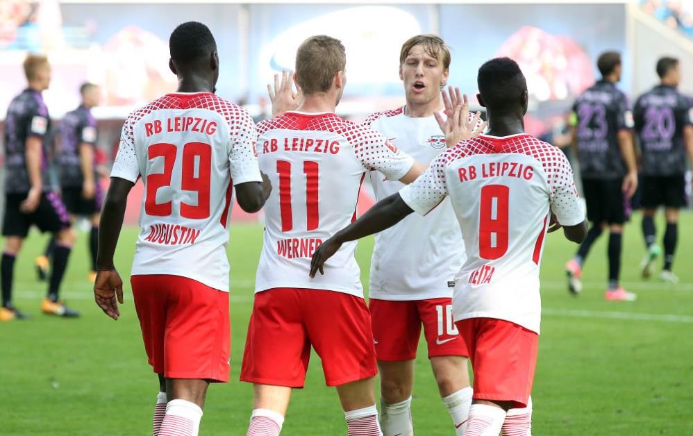 齐心协力，奏出一首胜利交响曲