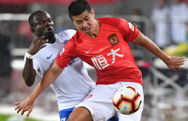 巴媒：西班牙人询问了罗比尼奥儿子小罗比尼奥，球员年底满18